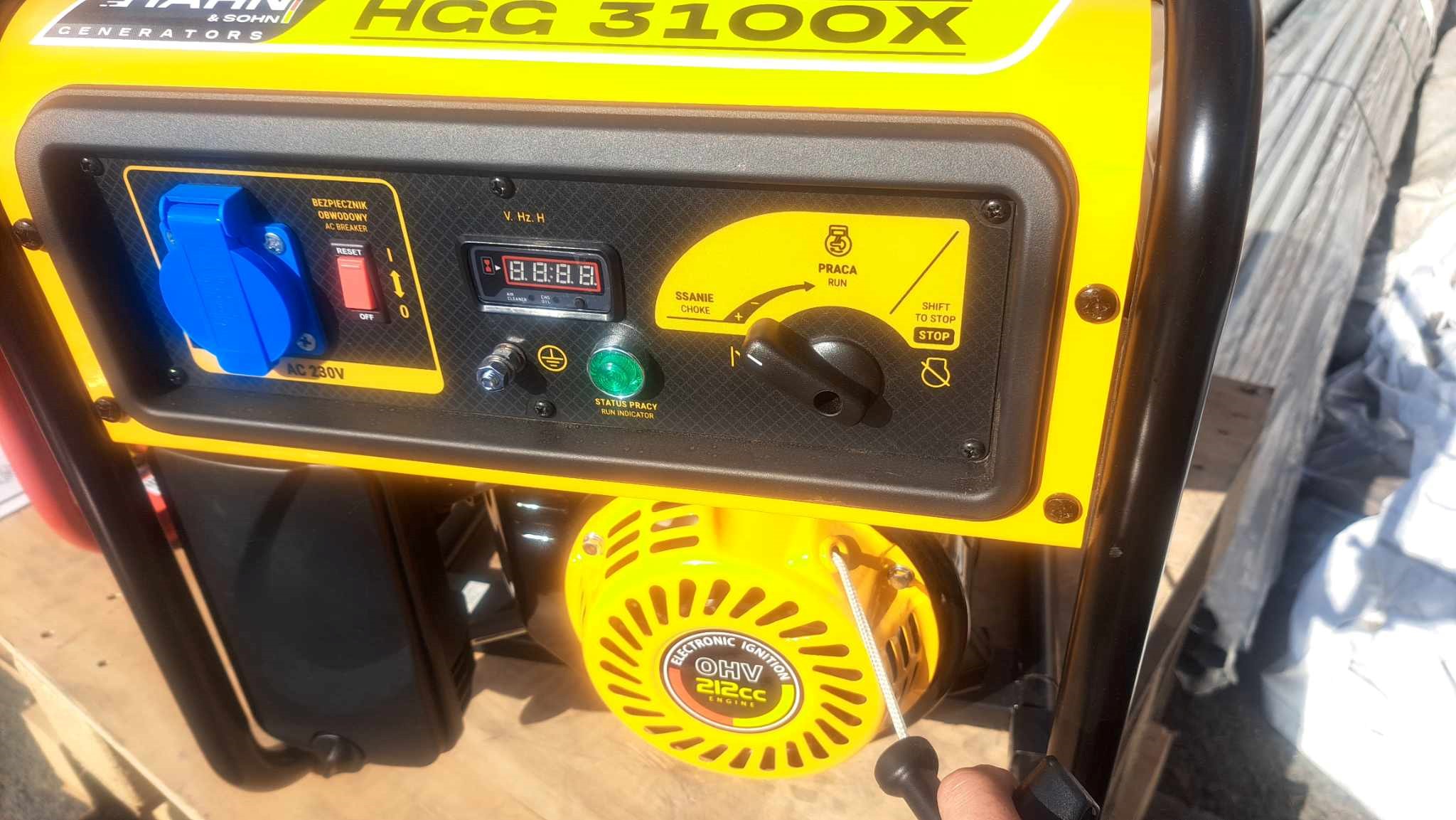31001